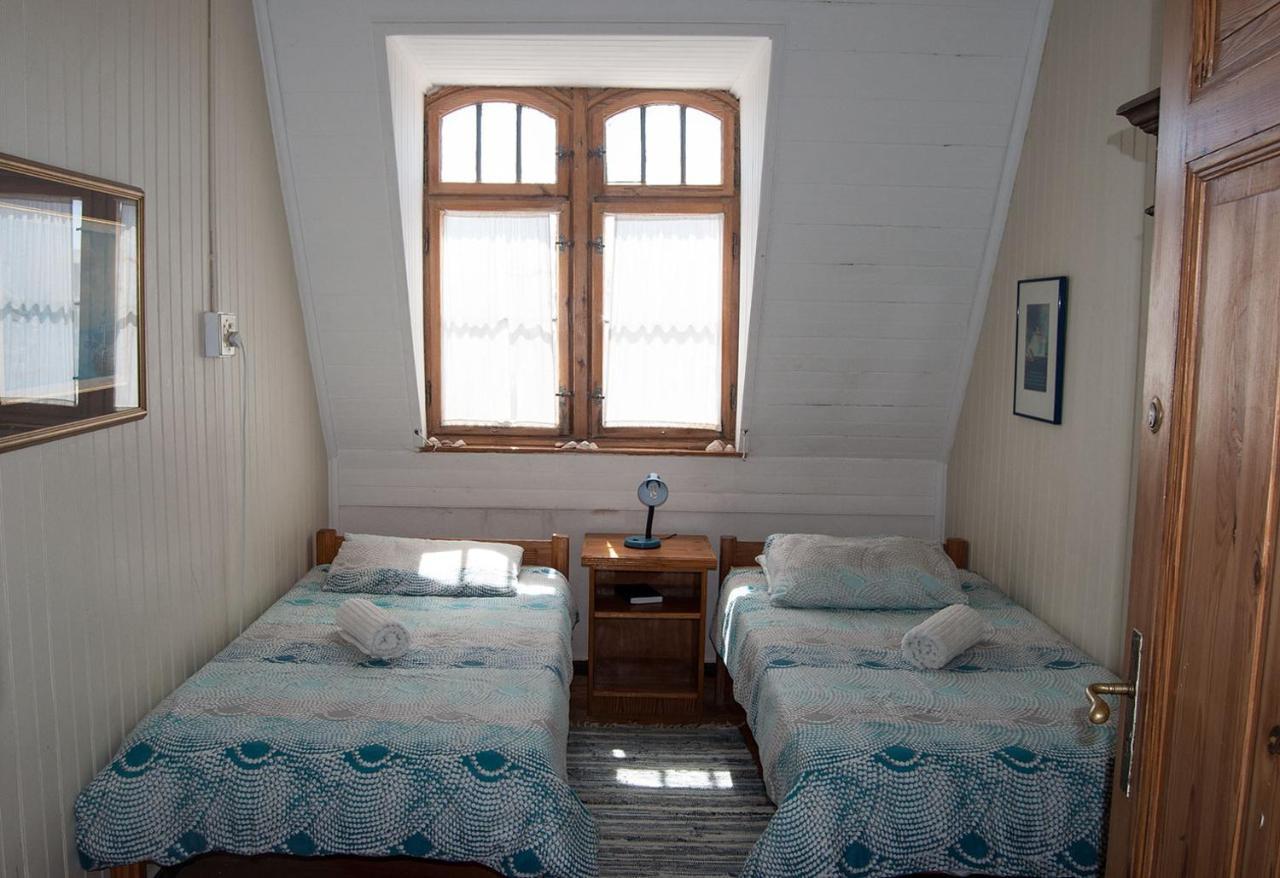 Historical Guesthouse - Self Catering Apartments Lüderitz Exteriör bild