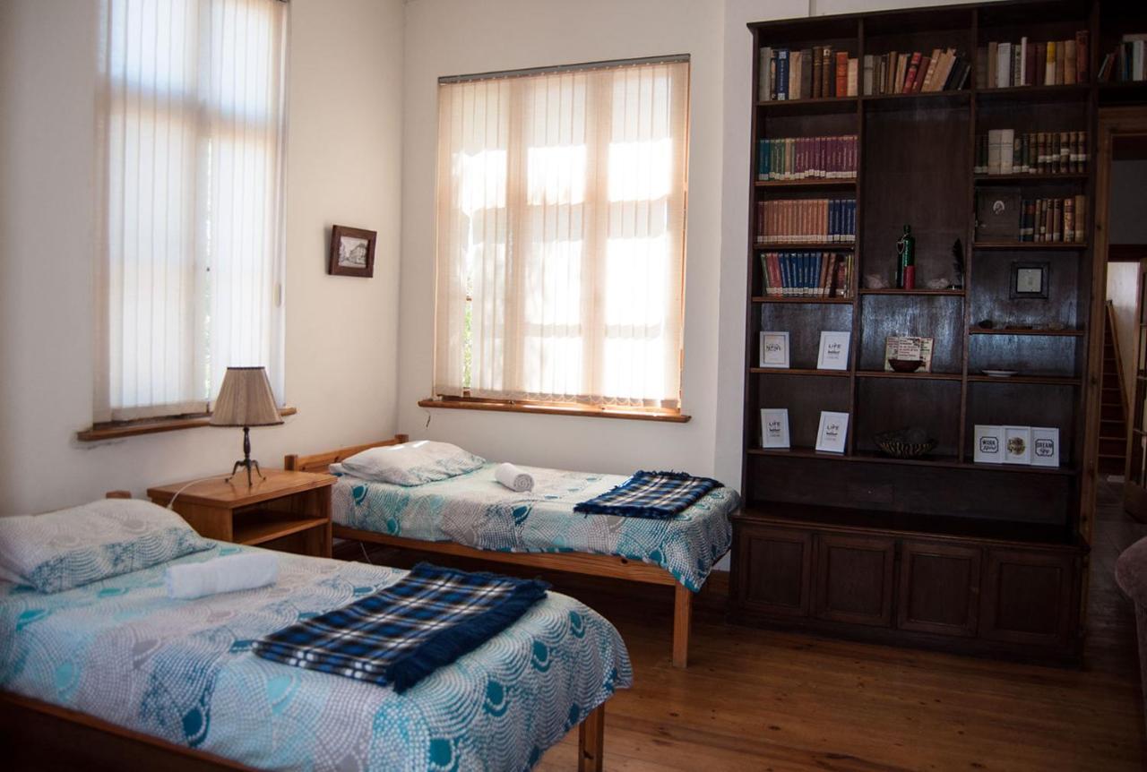 Historical Guesthouse - Self Catering Apartments Lüderitz Exteriör bild